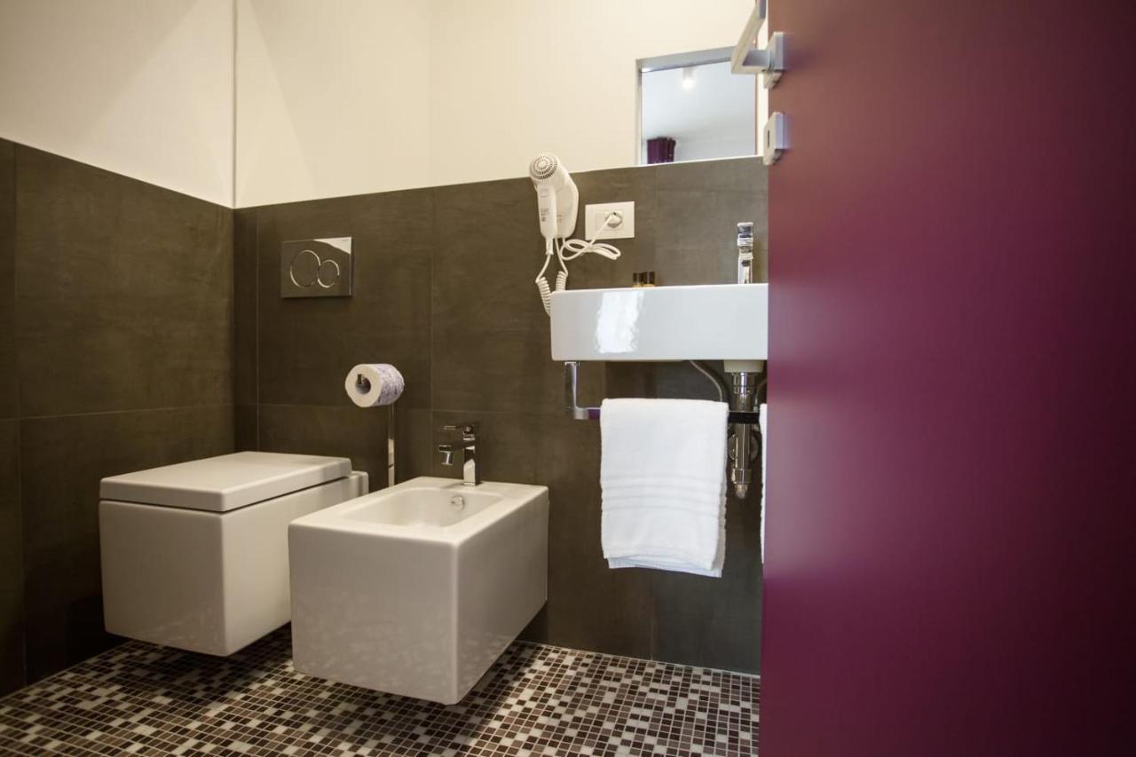 Dimora Mefite-Camere Con Bagno Privato E Self Check-In Matera Eksteriør bilde
