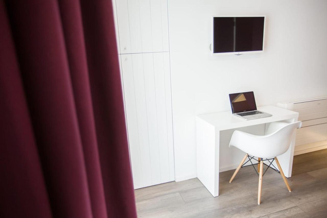 Dimora Mefite-Camere Con Bagno Privato E Self Check-In Matera Eksteriør bilde